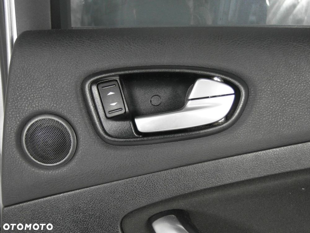 DRZWI PRAWY TYŁ FORD MONDEO IV KOMBI H8 - 2