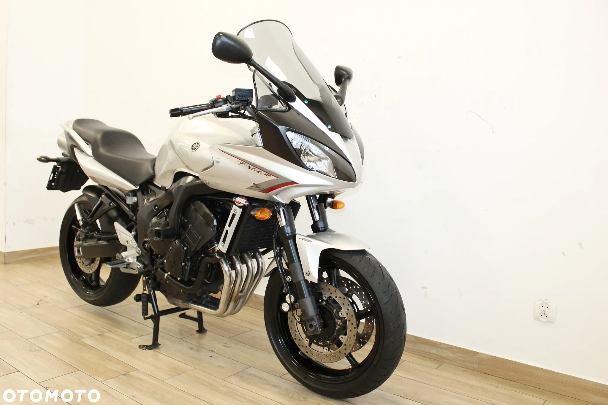 Yamaha FZ - 7