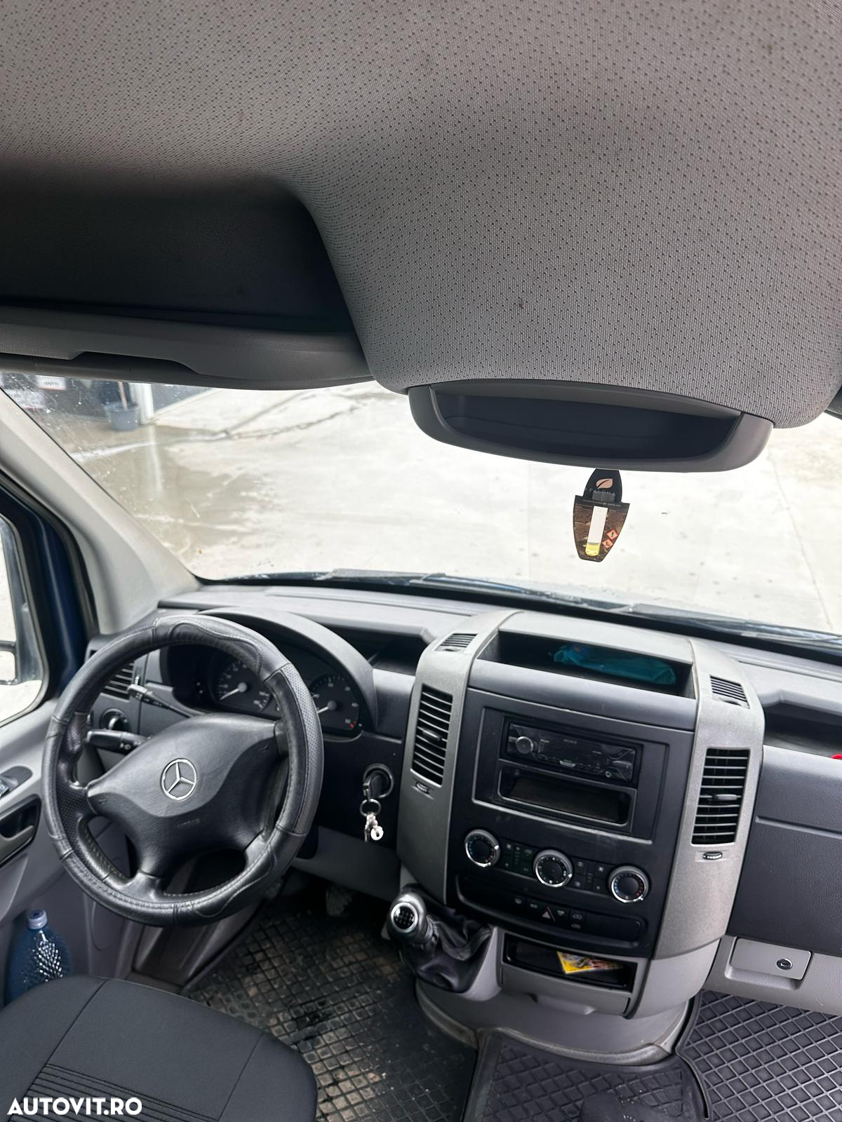 Mercedes-Benz Sprinter - 8