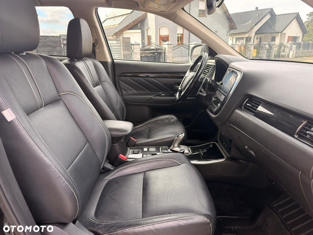 Mitsubishi Outlander 2.0 4WD - 15