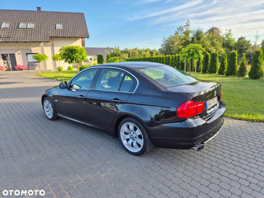 BMW Seria 3 325i Edition Sport - 16