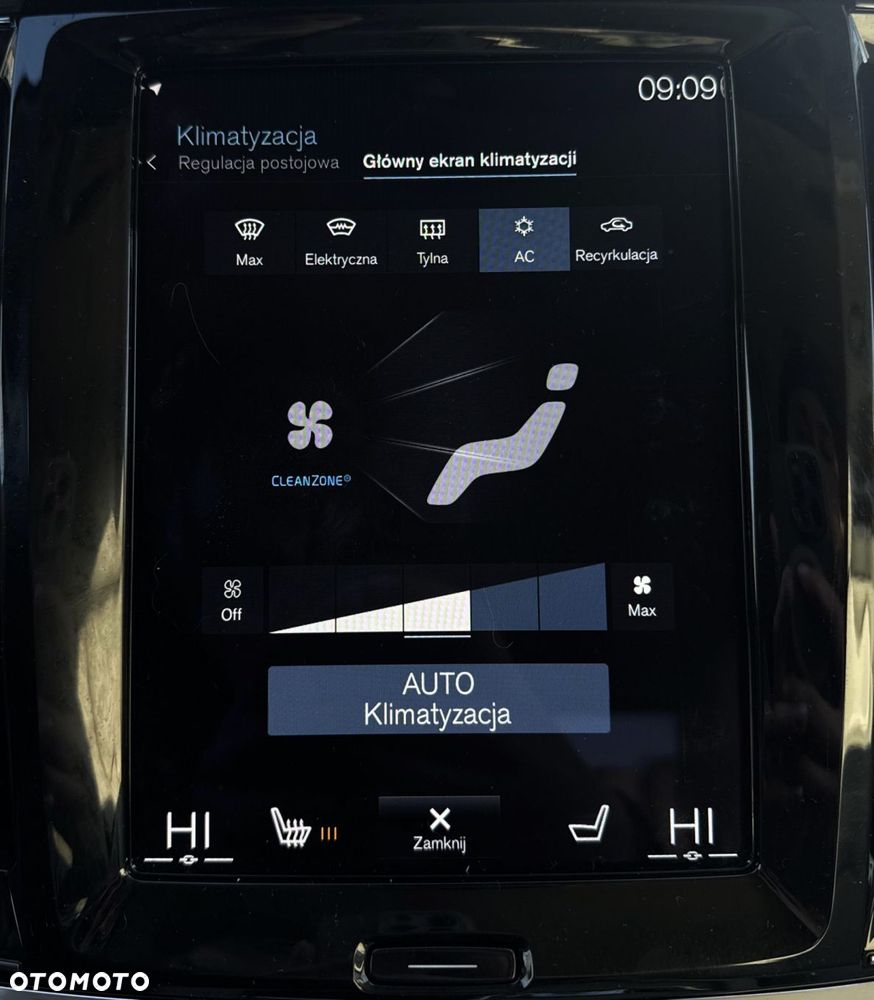 Volvo V90 Cross Country - 23