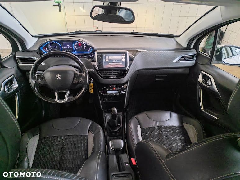 Peugeot 2008 1.6 BlueHDi Allure - 9