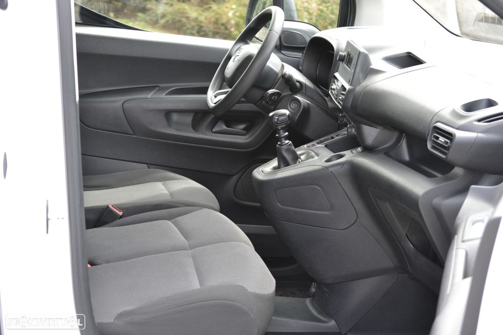 Toyota Proace City 1.5D L1 Comfort com Proteção Interior - 15