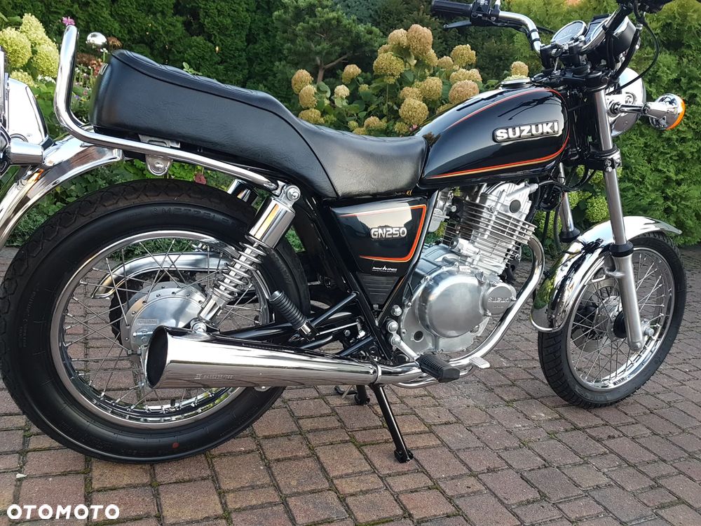 Suzuki GN - 12