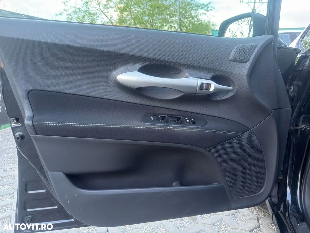 Toyota Auris 1.8 L VVT-i Luna - 14