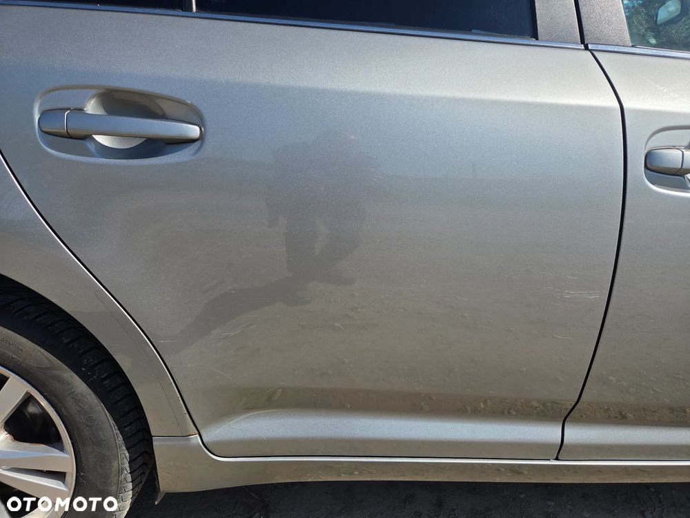 Toyota Avensis 2.0 D-4D - 20