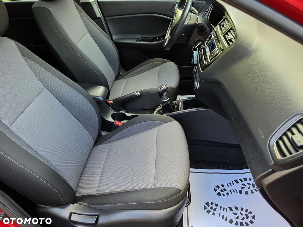Hyundai i20 1.4 Intro Edition - 25