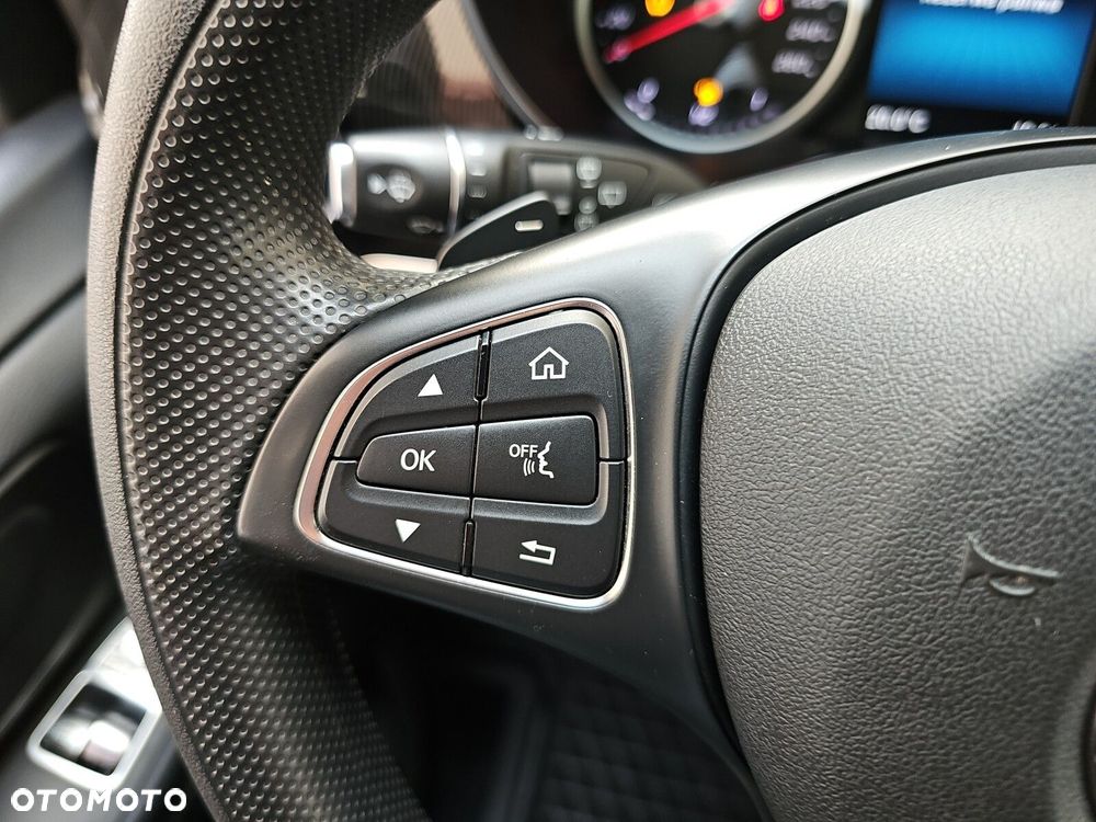 Mercedes-Benz Klasa V - 18