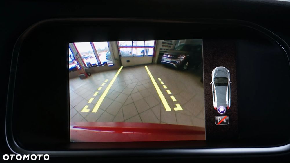 Volvo V40 Cross Country D3 Drive-E SCR Momentum - 25