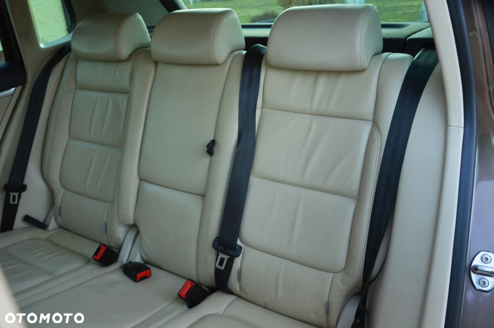 Volkswagen Tiguan - 35