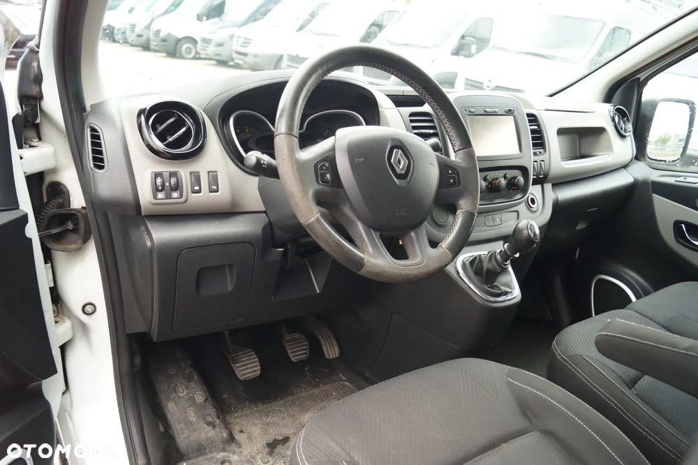 Renault Trafic - 26