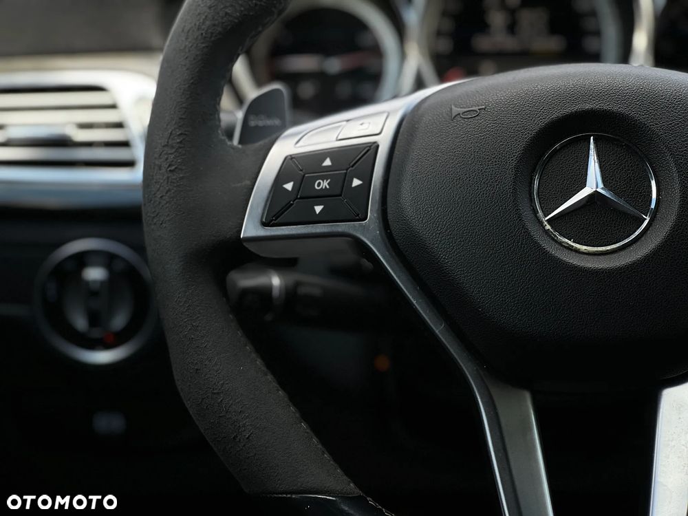 Mercedes-Benz CLS - 19