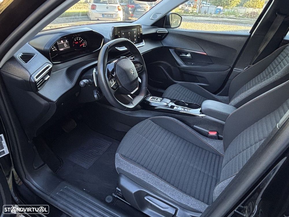 Peugeot 2008 1.2 PureTech Active Pack EAT8 - 22