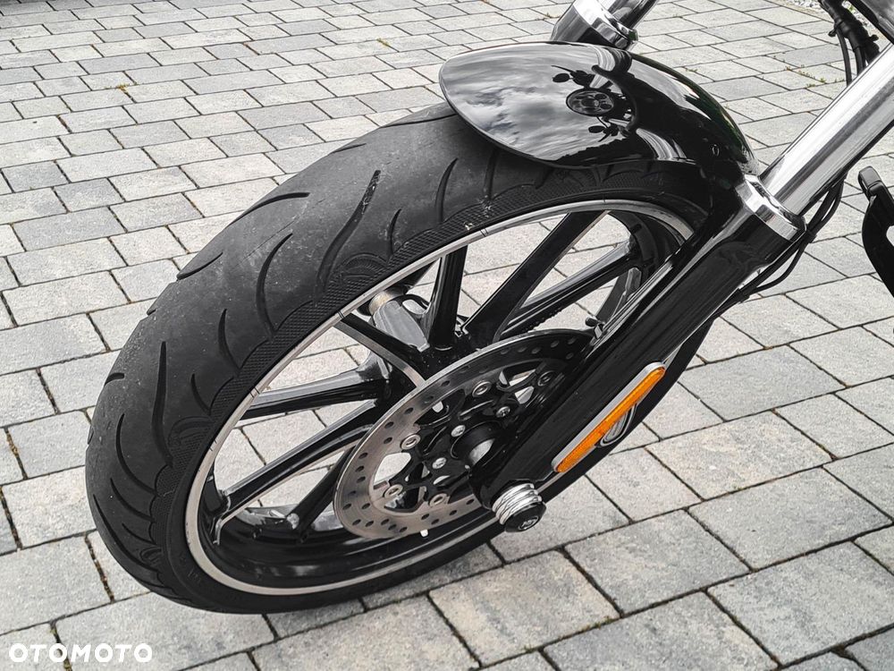 Harley-Davidson FXSB Breakout - 11