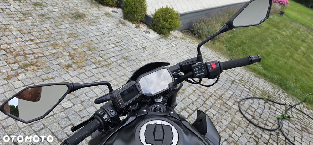 Kawasaki Z 900 - 10