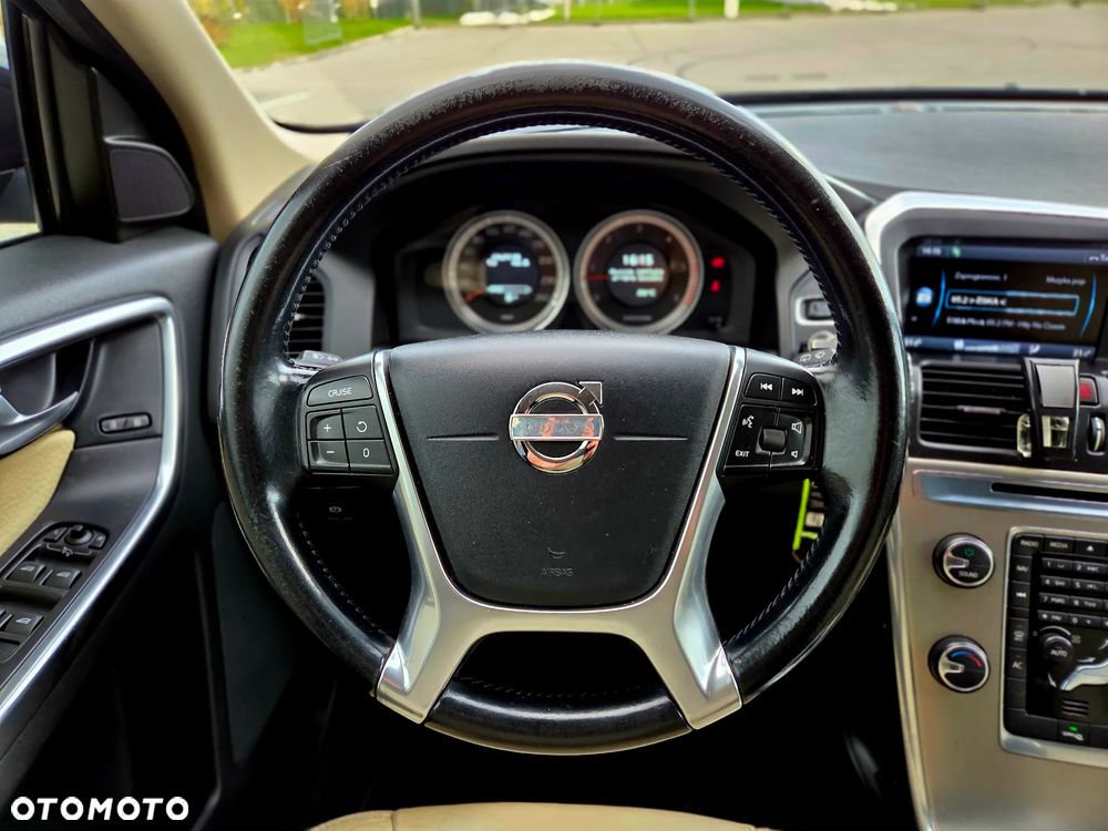 Volvo XC 60 DRIVe Momentum - 12