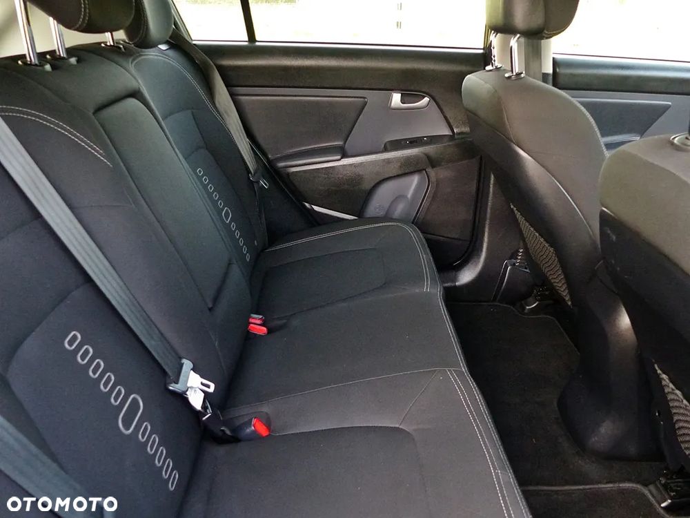 Kia Sportage 1.7 CRDI 2WD ISG Dream-Team Edition - 23