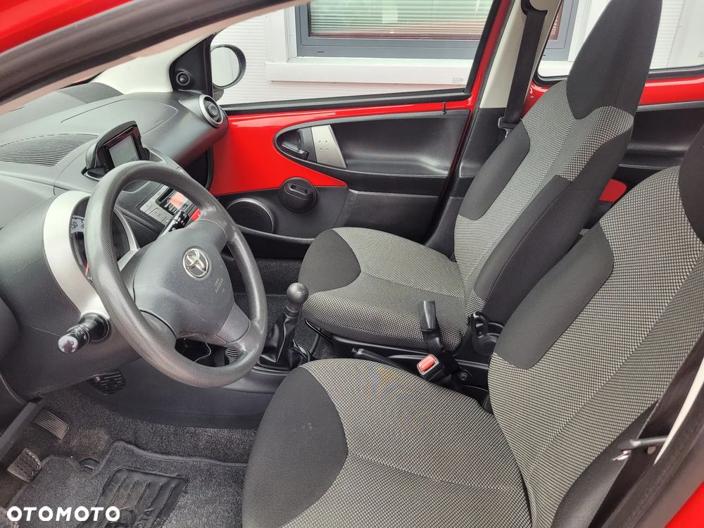 Toyota Aygo x-clusive Style Selection - 24
