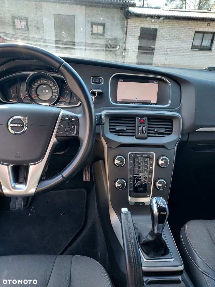 Volvo V40 Cross Country - 7