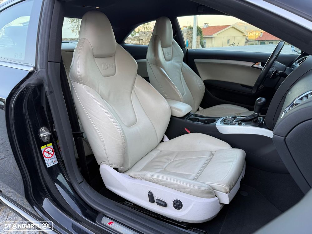 Audi S5 4.2 FSi quattro Tiptronic - 25