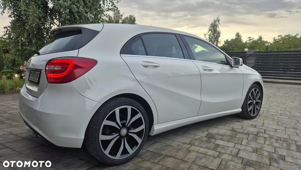 Mercedes-Benz Klasa A 180 (BlueEFFICIENCY) Urban - 4