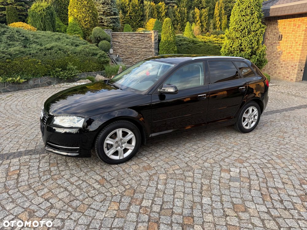 Audi A3 Sportback 1.6 Ambiente - 2