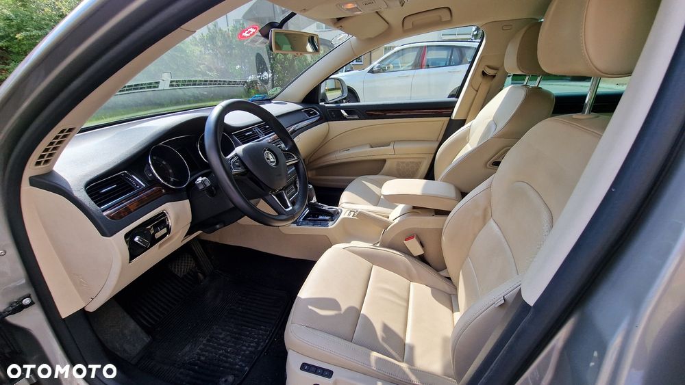 Skoda Superb 1.8 TSI Platinum DSG - 23