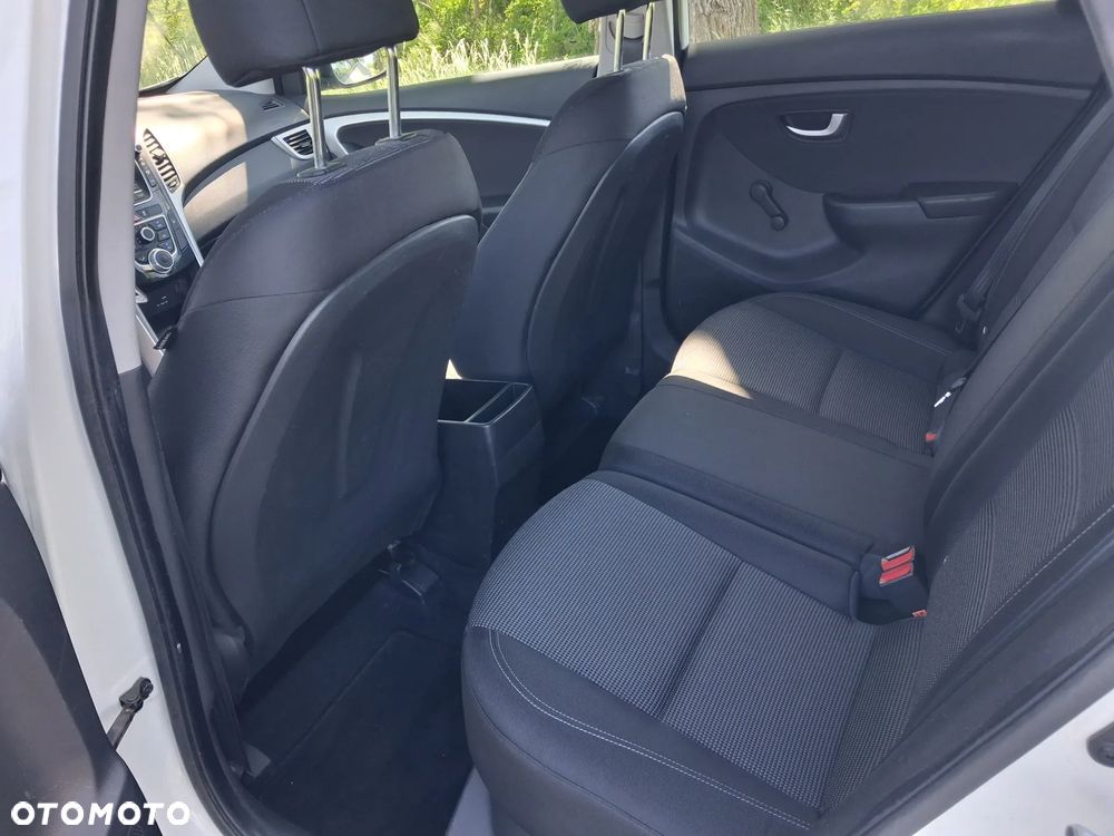Hyundai i30 blue 1.6 CRDi Classic - 16