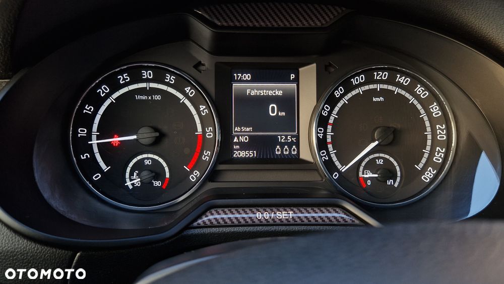 Skoda Octavia 2.0 TDI (Green tec) DSG RS - 31