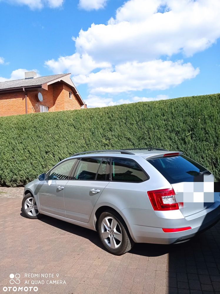Skoda Octavia 2.0 TDI Ambition DSG - 1