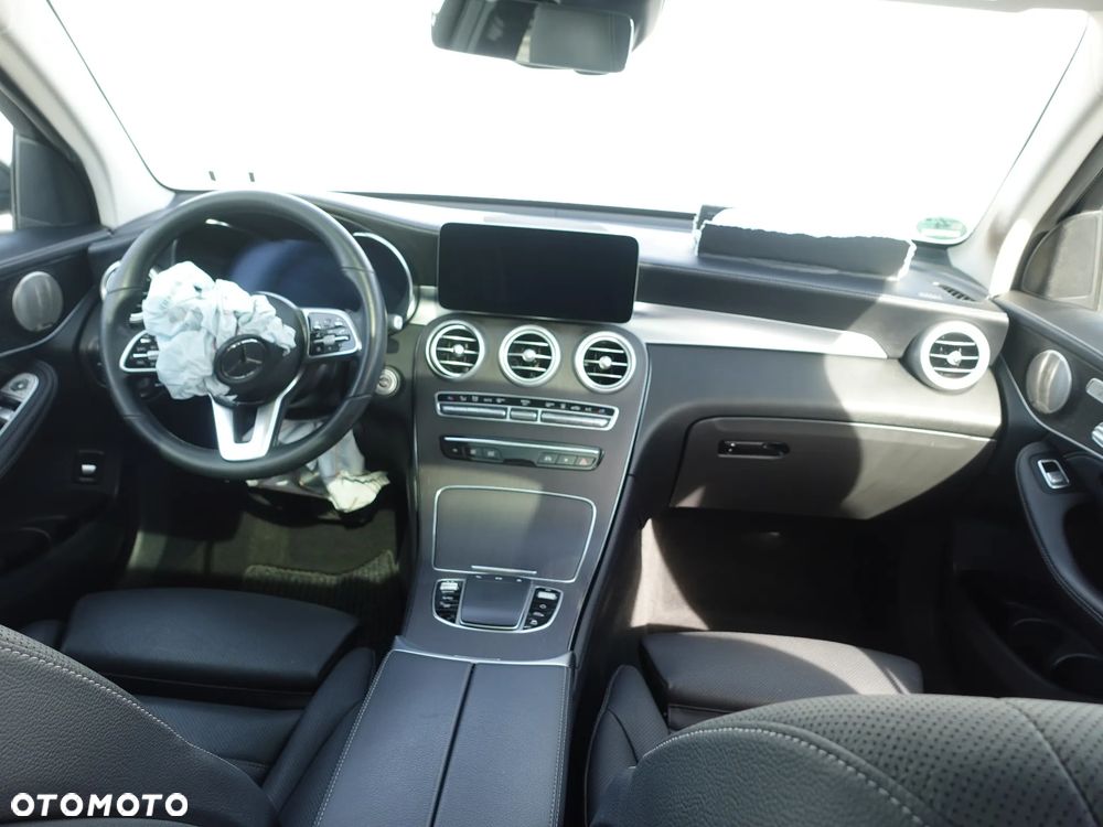 Mercedes-Benz GLC 300 de 4Matic 9G-TRONIC AMG Line - 9