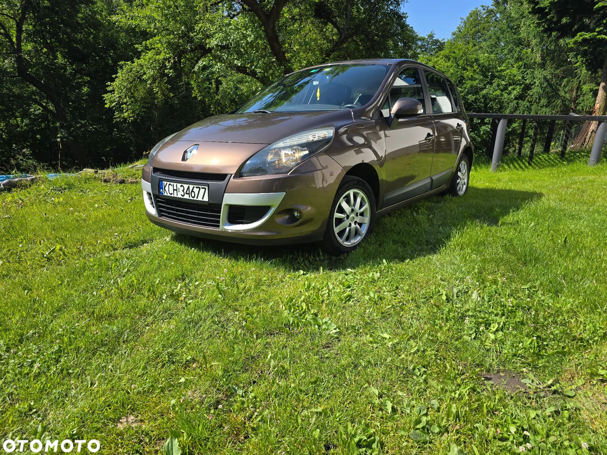 Renault Scenic 1.6 16V 110 Dynamique - 1