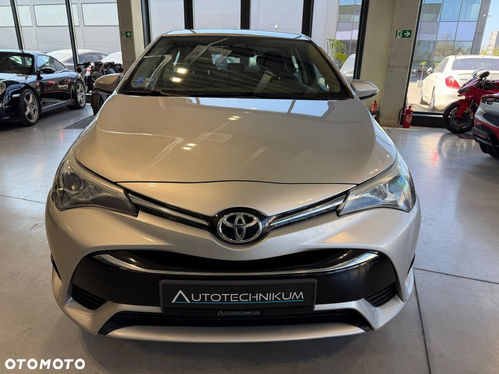 Toyota Avensis 1.8 Premium MS - 22