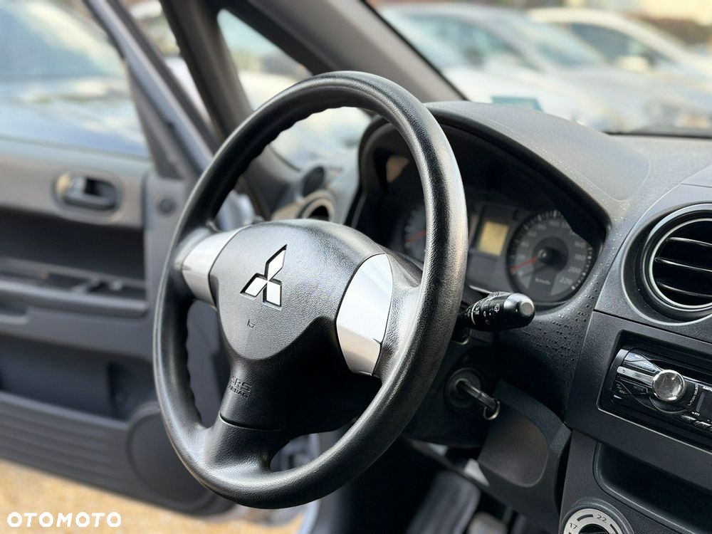 Mitsubishi Colt - 22