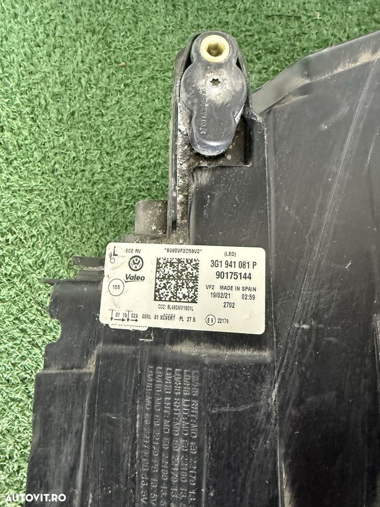 Far stanga volkswagen passat B8 facelift - 5