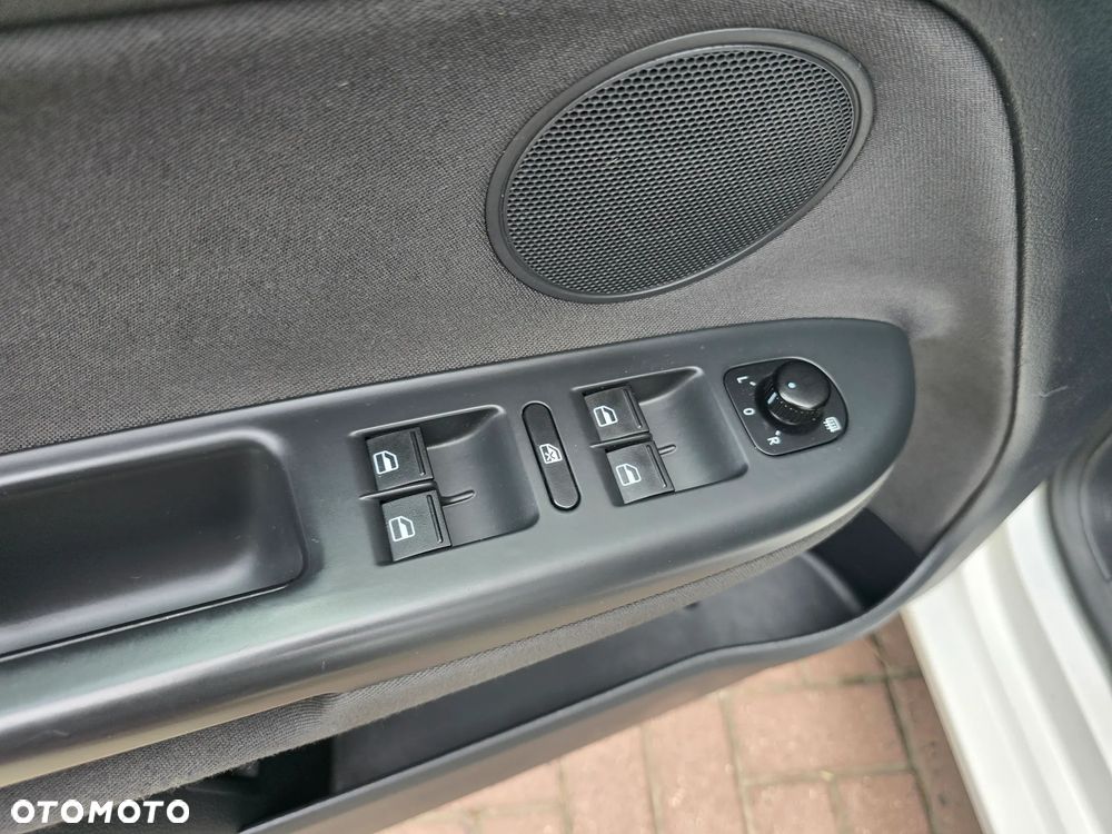 Volkswagen Golf Plus - 15