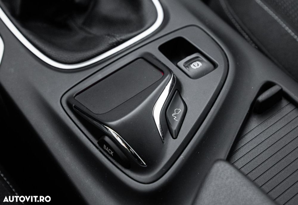 Opel Insignia - 26
