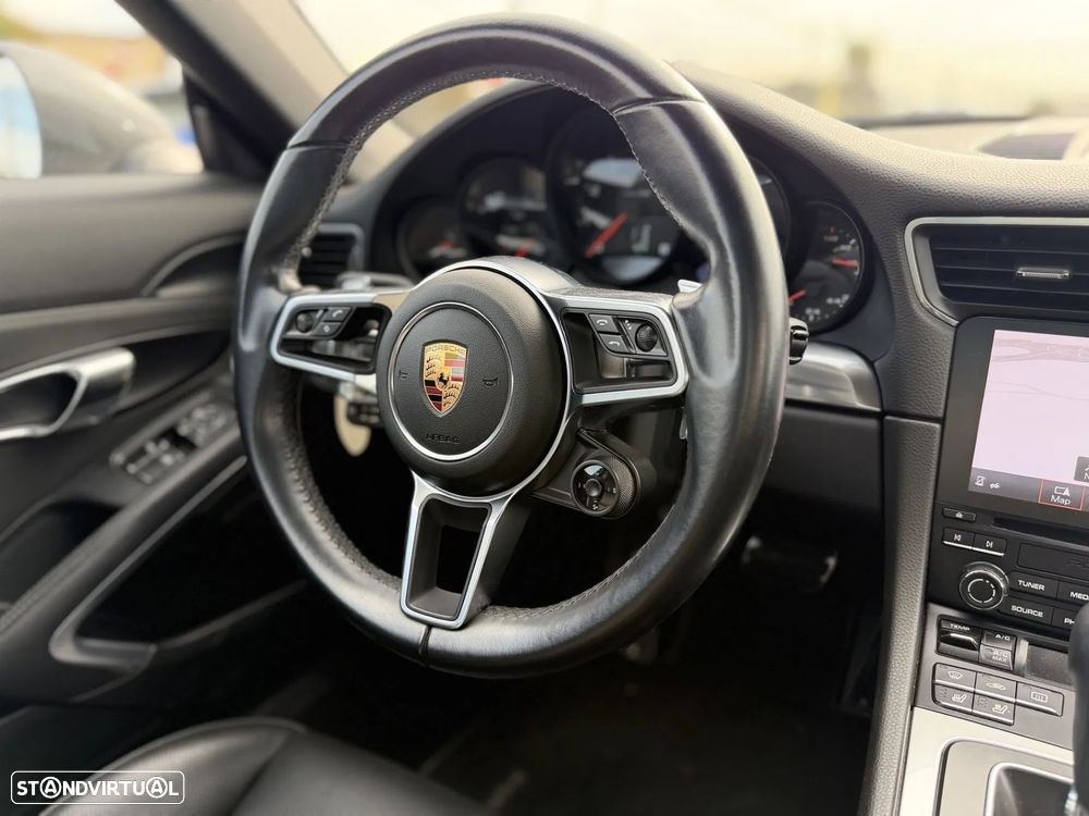 Porsche 911 (991) Carrera 4 PDK - 36
