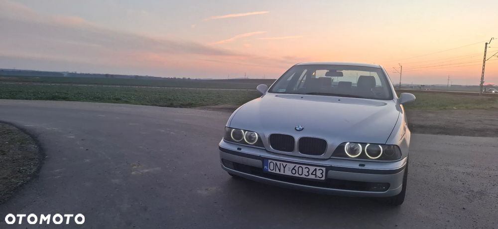 BMW Seria 5 523i - 1