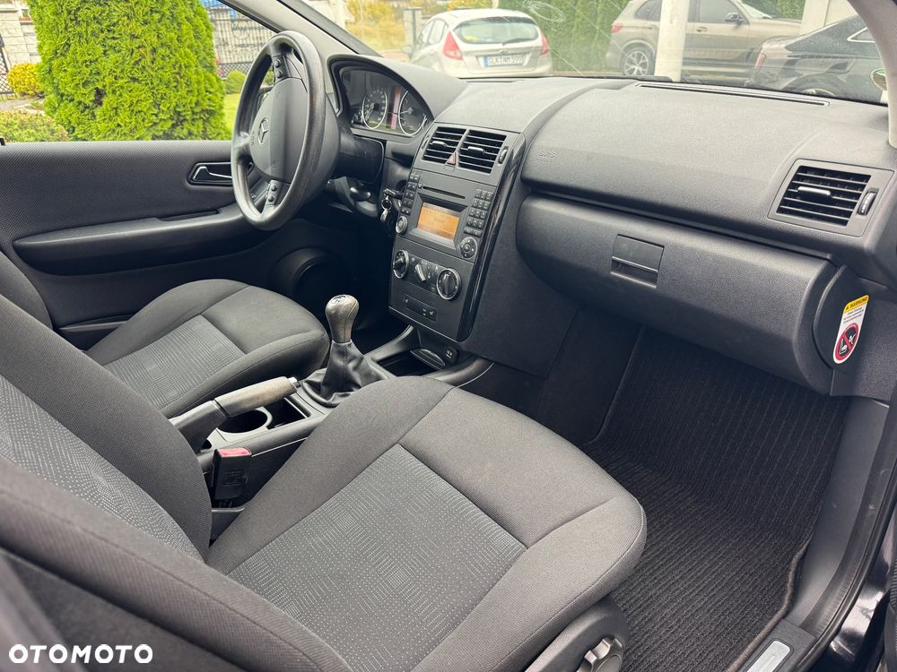 Mercedes-Benz Klasa A 150 BlueEFFICIENCY Avantgarde - 8