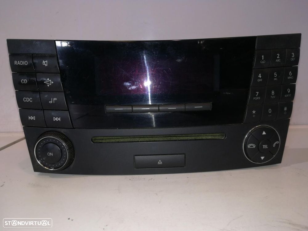SISTEMA DE ÁUDIO RÁDIO CD MERCEDES-BENZ CLASE E BM 211 BERLINA - 1