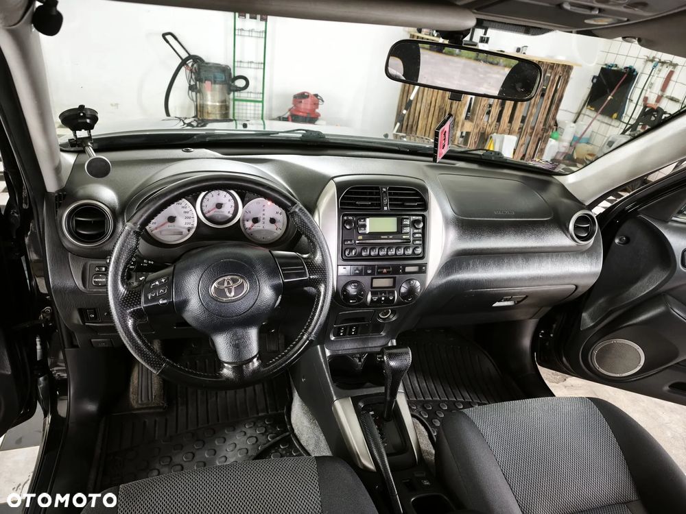 Toyota RAV4 2.0 VVT-i Sol - 8