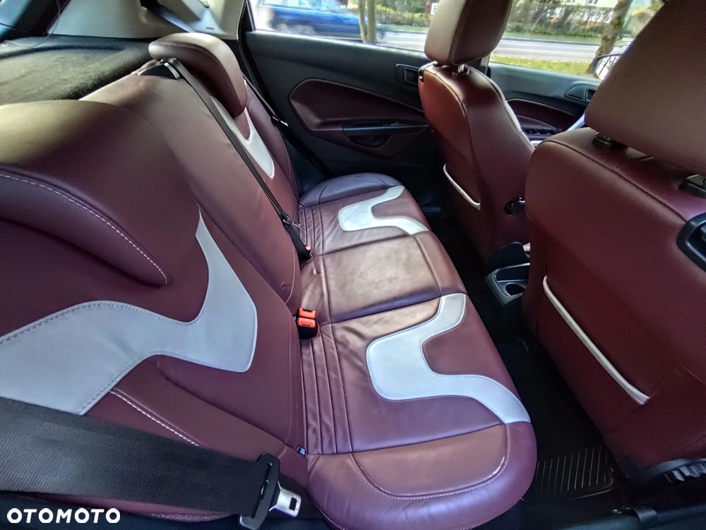 Ford Fiesta - 27