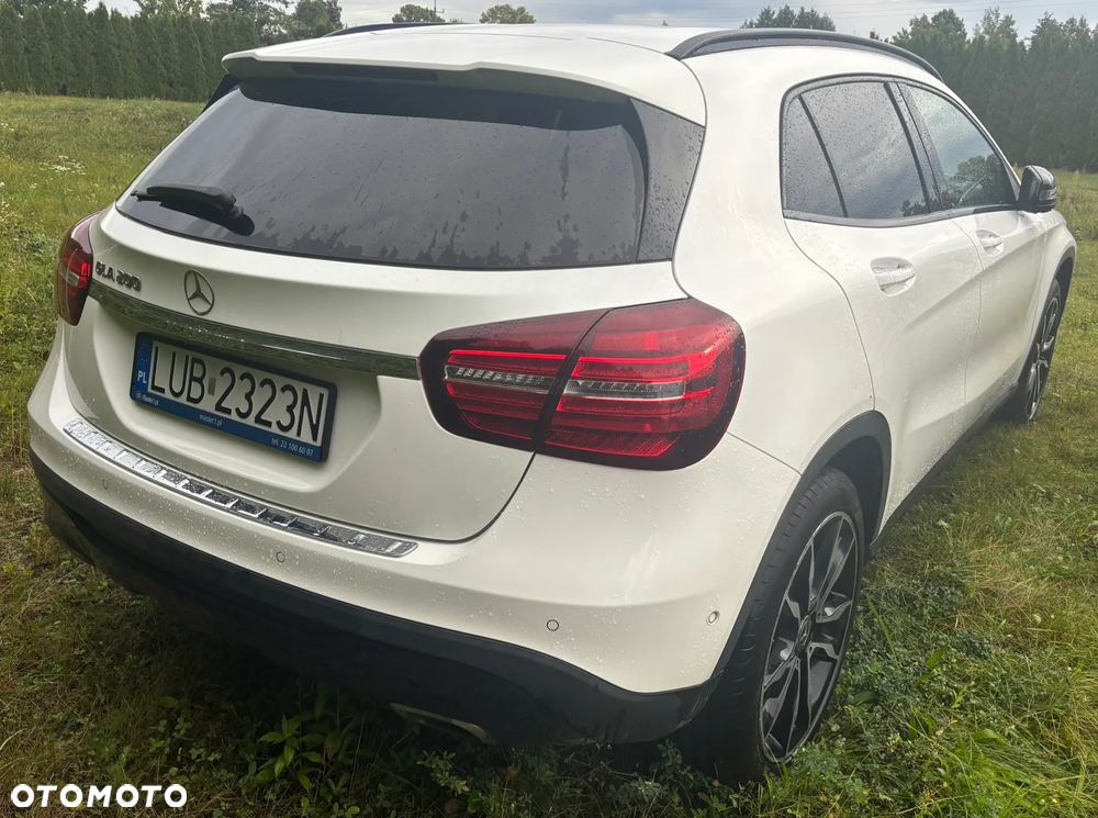 Mercedes-Benz GLA - 2