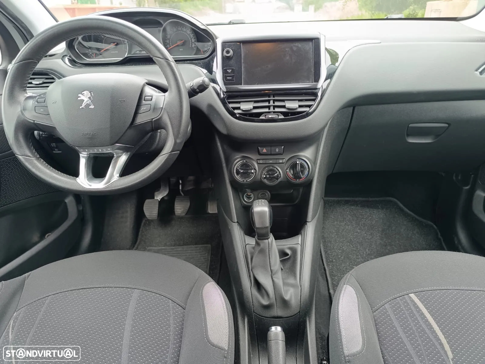 Peugeot 208 1.2 VTi Allure - 10