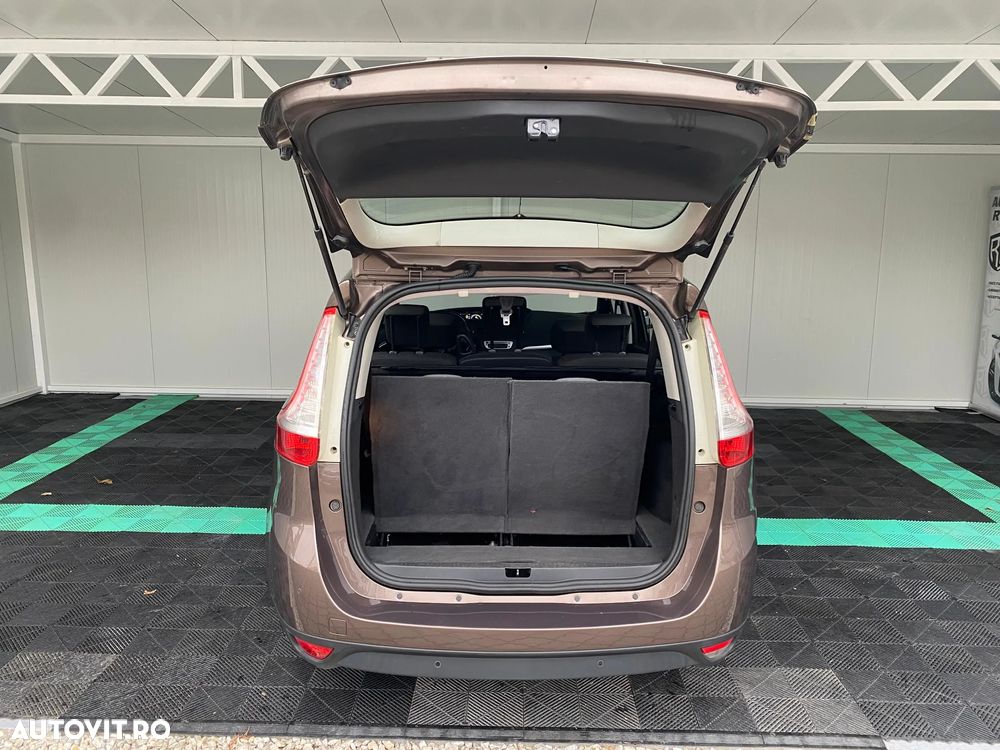 Renault Grand Scenic - 12