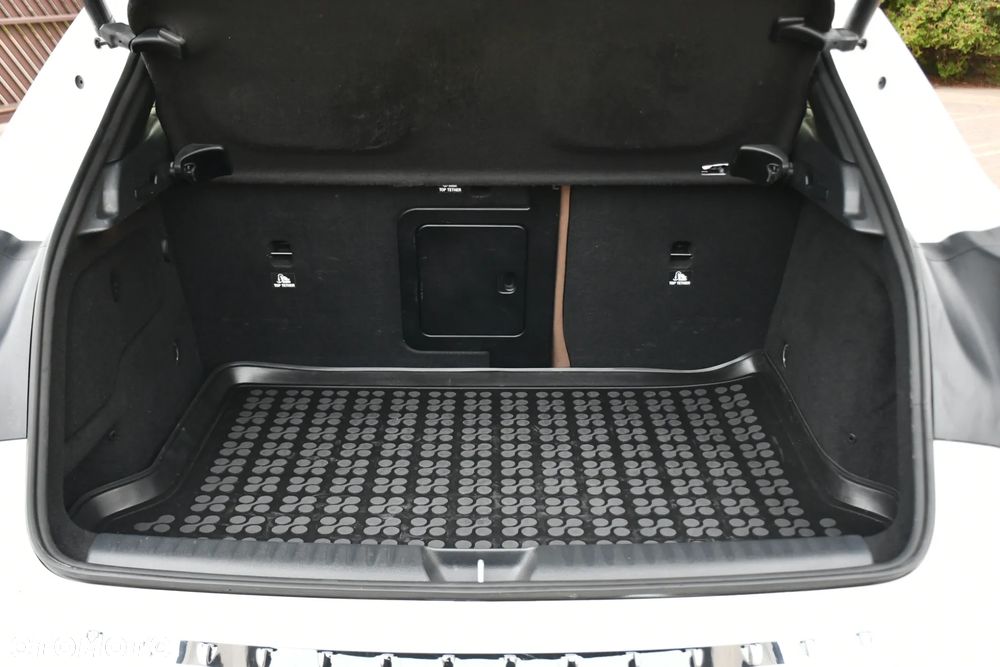 Mercedes-Benz GLA 250 4-Matic AMG Line - 36