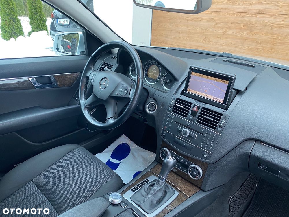 Mercedes-Benz Klasa C 180 Kompressor Automatik BlueEFFICIENCY Avantgarde - 25