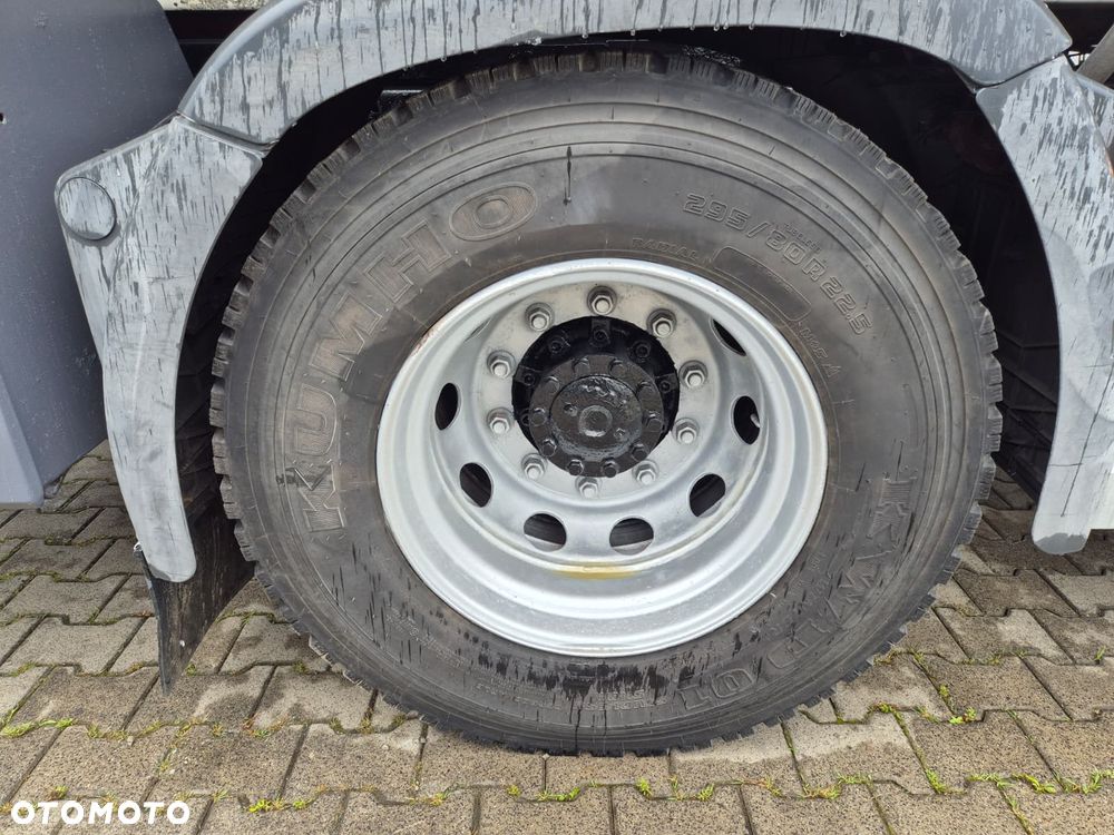 MAN TGS 18.360 / CYSTERNA / PALIWA + OLEJE / ADR / EURO 5 / 11M3 / 3 KOMORY / KABINA SYPIALNIANA / 1WŁ - 22